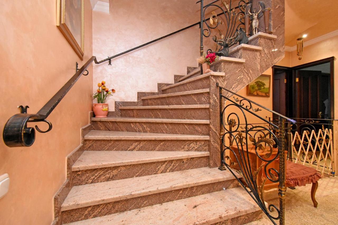 Guest House Yerevan Exterior photo